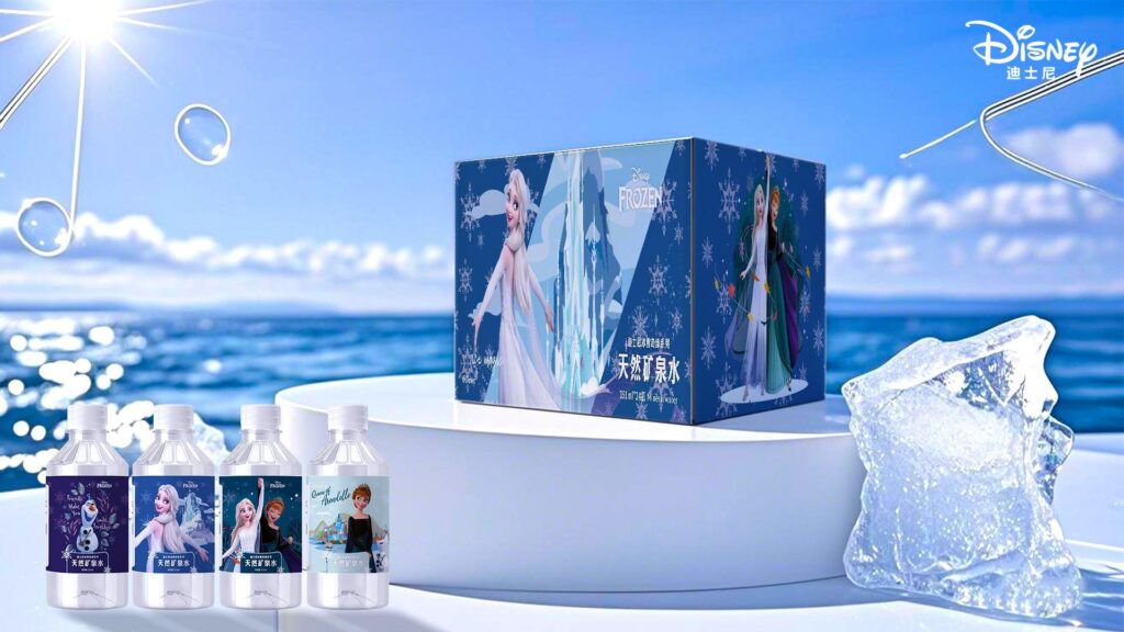 迪士尼《冰雪奇缘》系列：碧海冰爽场景里的童话饮水